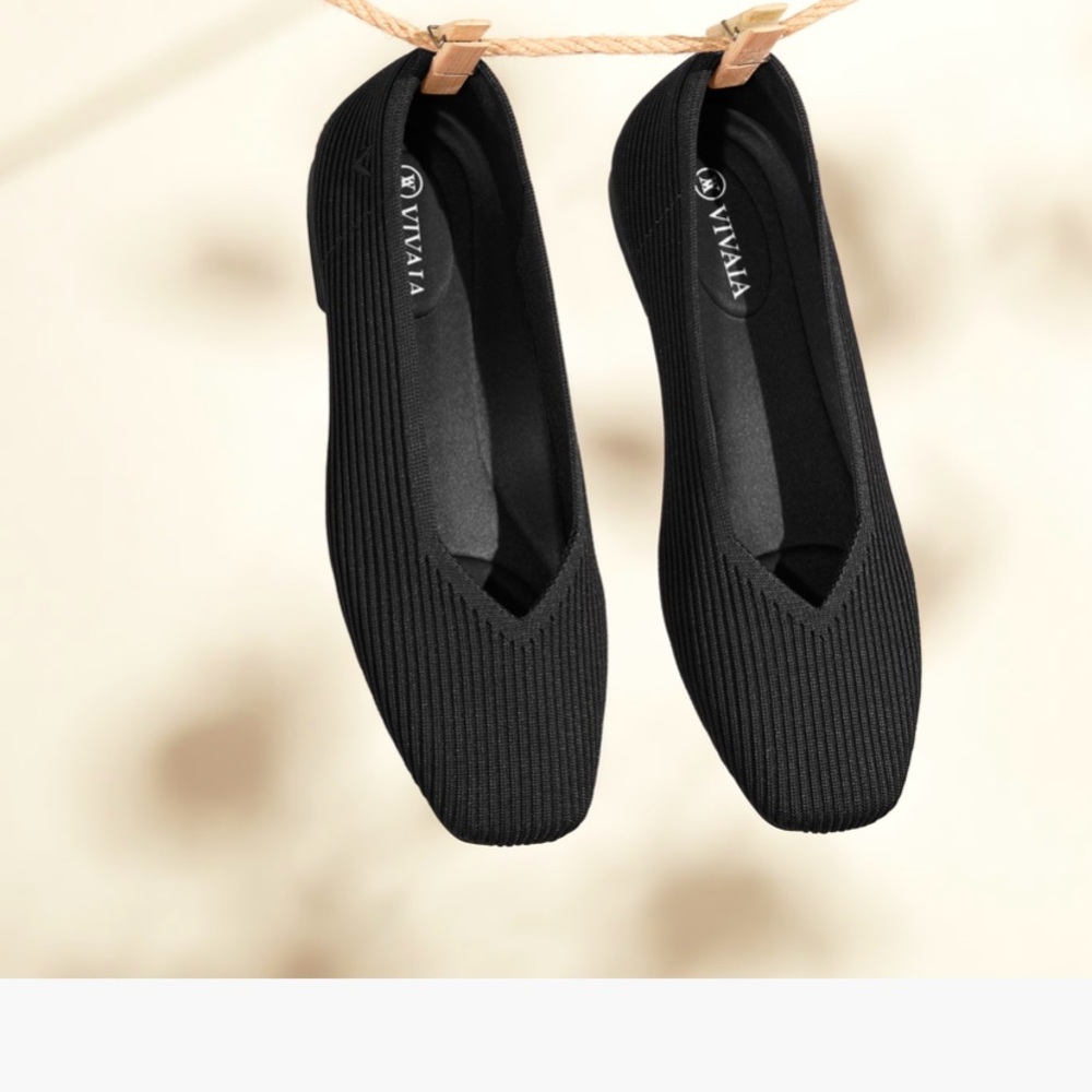 VIVIAIA Square-Toe V-Cut Flats (Margot 2.0) Black Sz 9.5